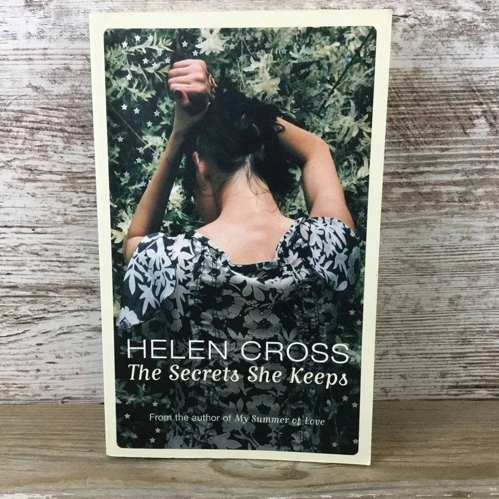 The Secrets She Keeps By Helen Cross Paperback 2005 Bloomsbury Fiction Novel